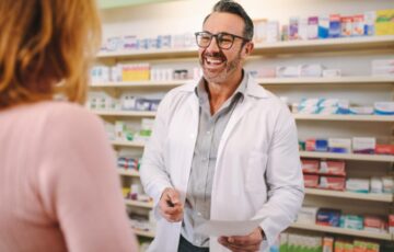 homme-pharmacien-article